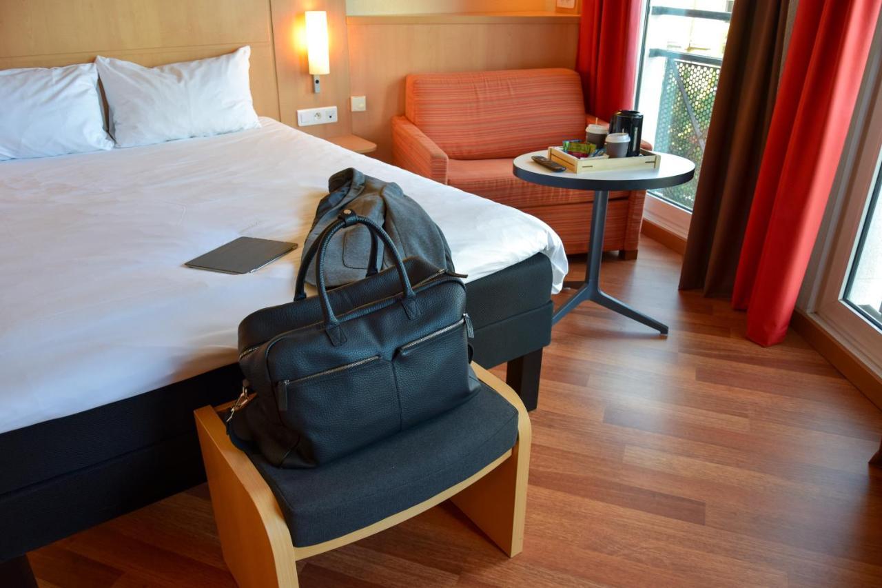 Hotel Ibis Nancy Centre Gare Et Congres Esterno foto