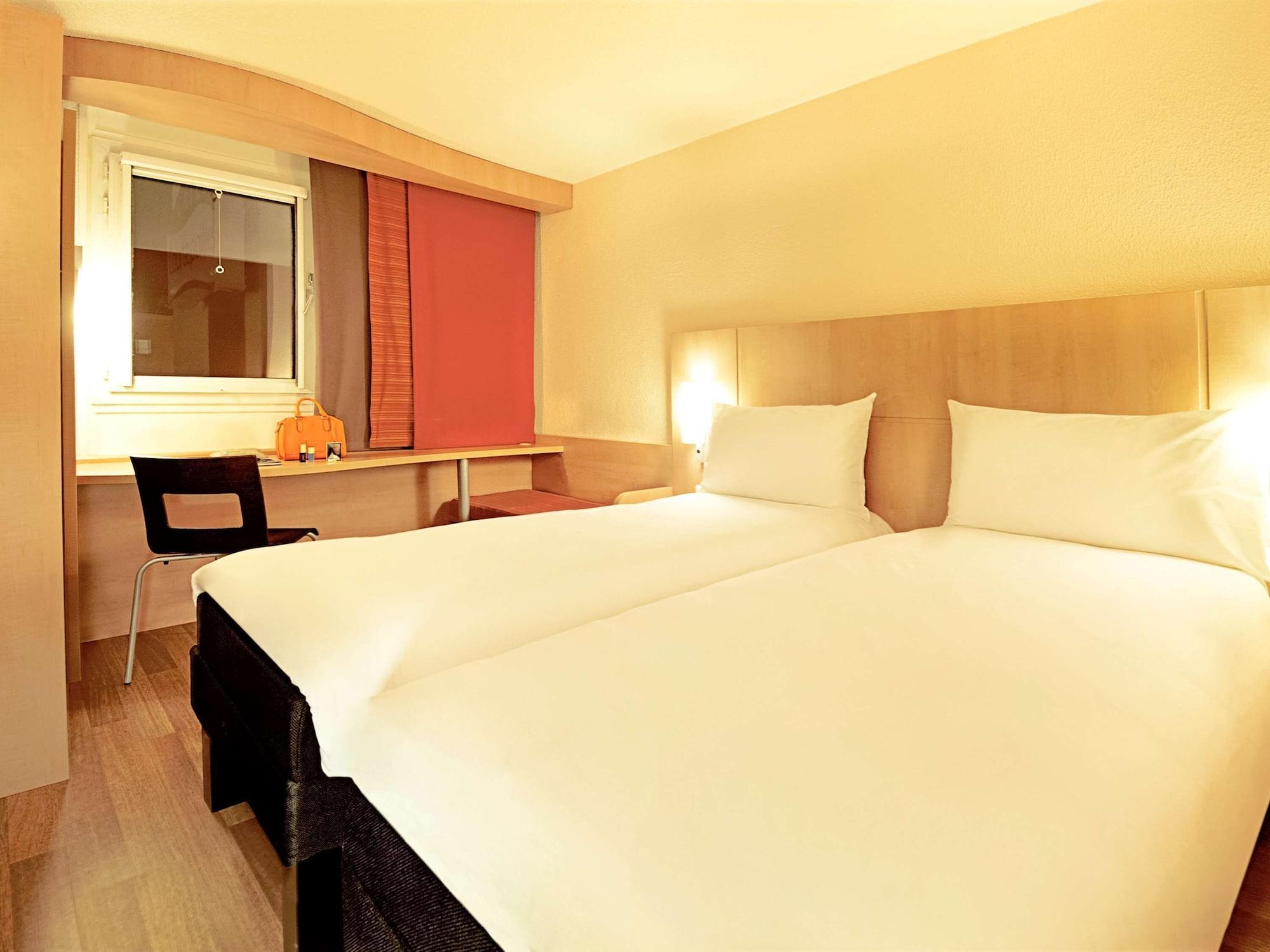 Hotel Ibis Nancy Centre Gare Et Congres Esterno foto