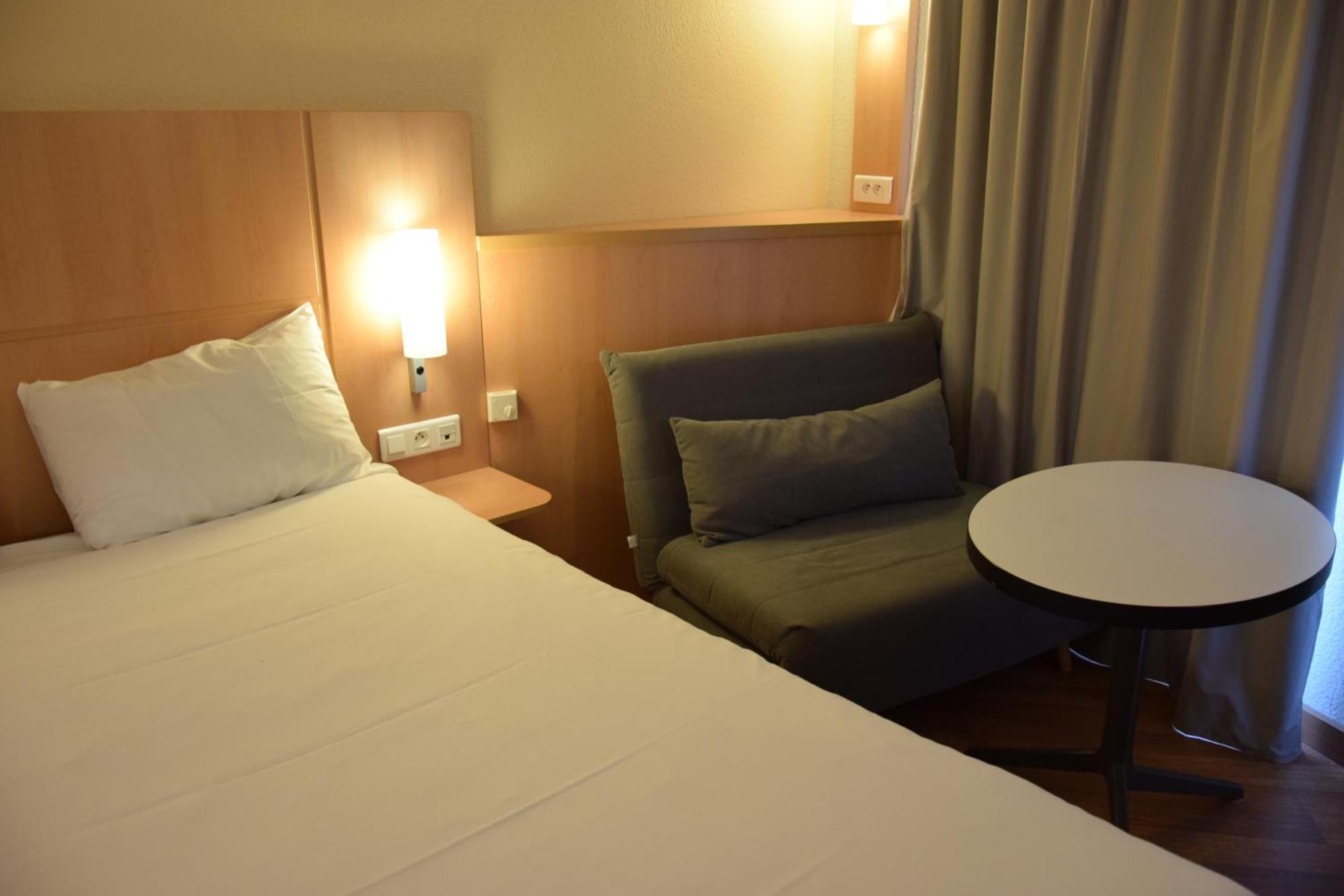 Hotel Ibis Nancy Centre Gare Et Congres Esterno foto