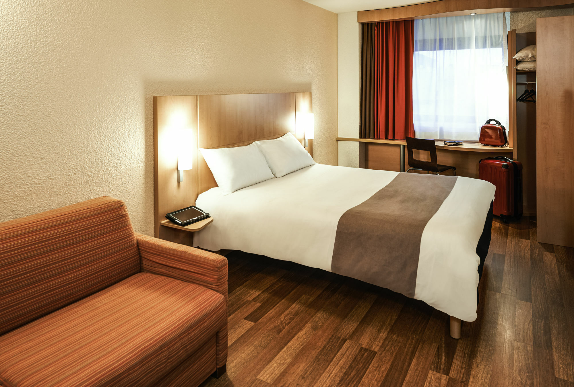 Hotel Ibis Nancy Centre Gare Et Congres Esterno foto